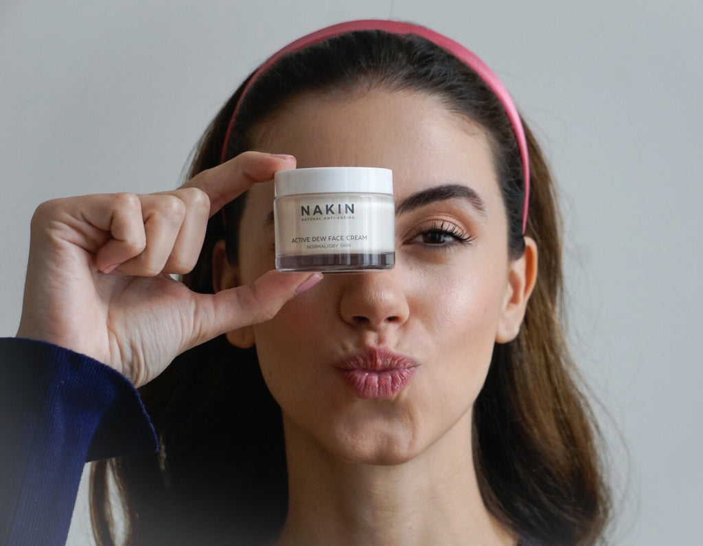 How To Apply Face Cream